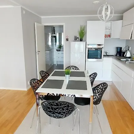Bjornestrand Fjordside View Apartment