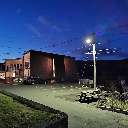 Bjørnestrand Fjordside View