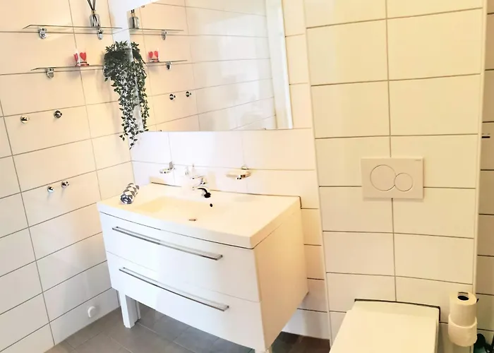 Bjornestrand Fjordside View Apartament