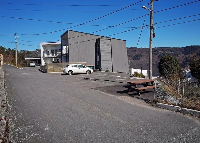 Bjornestrand Fjordside View * 卑爾根