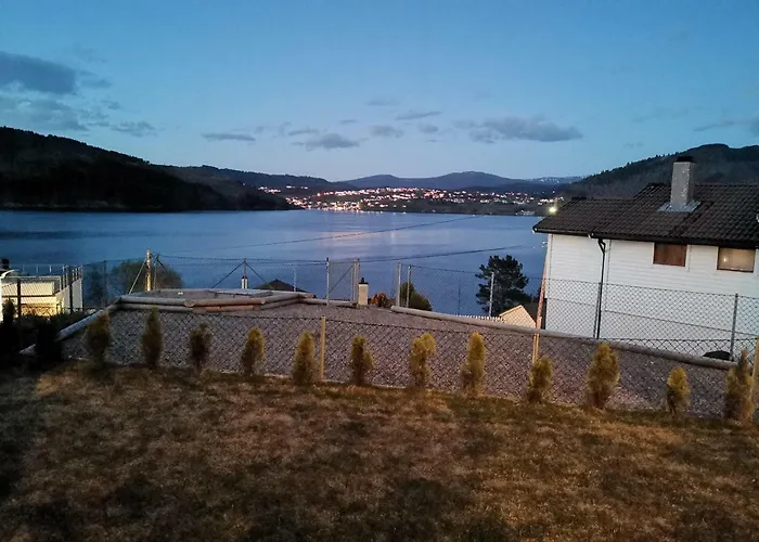 公寓 Bjornestrand Fjordside View 卑爾根