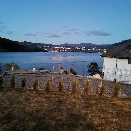 Διαμέρισμα Bjornestrand Fjordside View Μπέργκεν